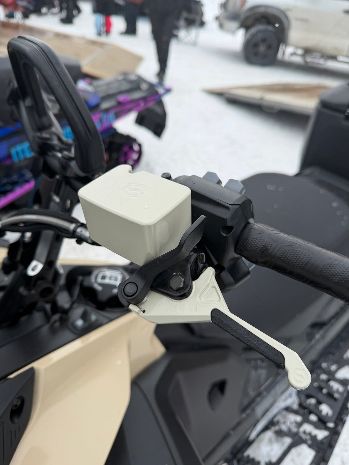 Ski-doo - Brake Fluid Reservoir Protector